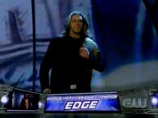 Edge pour son premier match a EWF Edge213