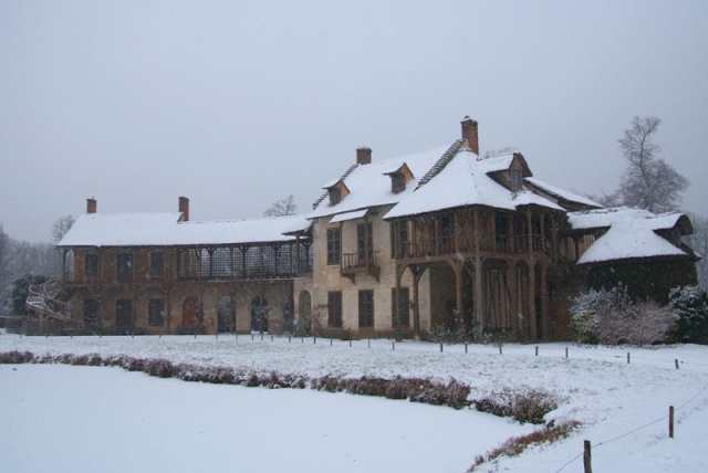 Vos photos du château de Versailles - Page 5 Hameau18