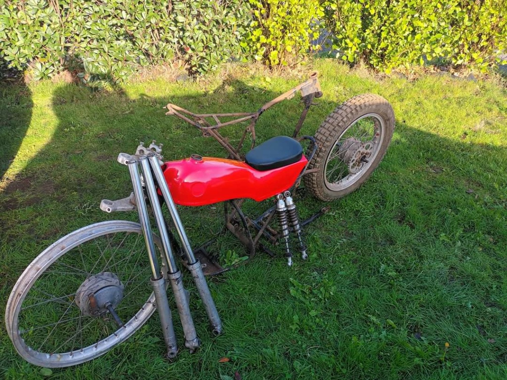 Montesa 172 en pièces  + lot de pièces  Fb_img16