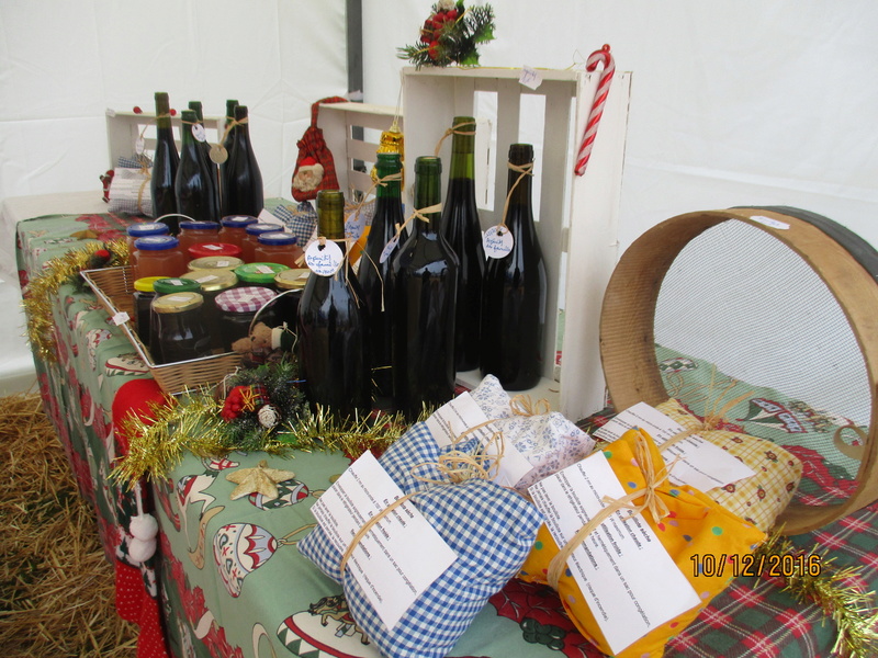 Petit marché de Noel Img_2105
