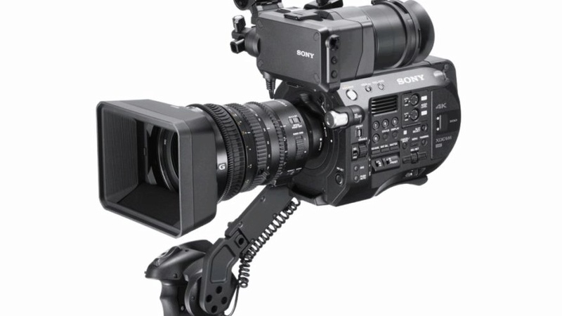 سوني تطلق كاميرا FS7 II المتطورة لتصوير الأفلام الوثائقية Pxw-fs10