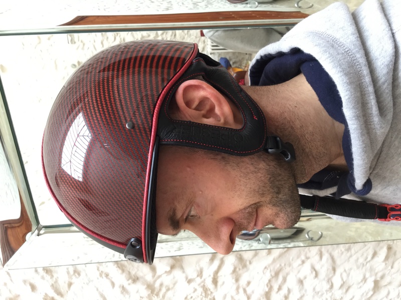 Casque rouge Img_0812