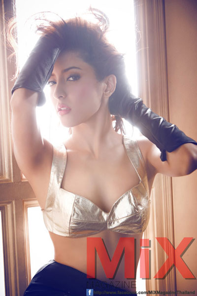 泰國當紅女星Pinky的最新時尚雜誌封面照 2-131017