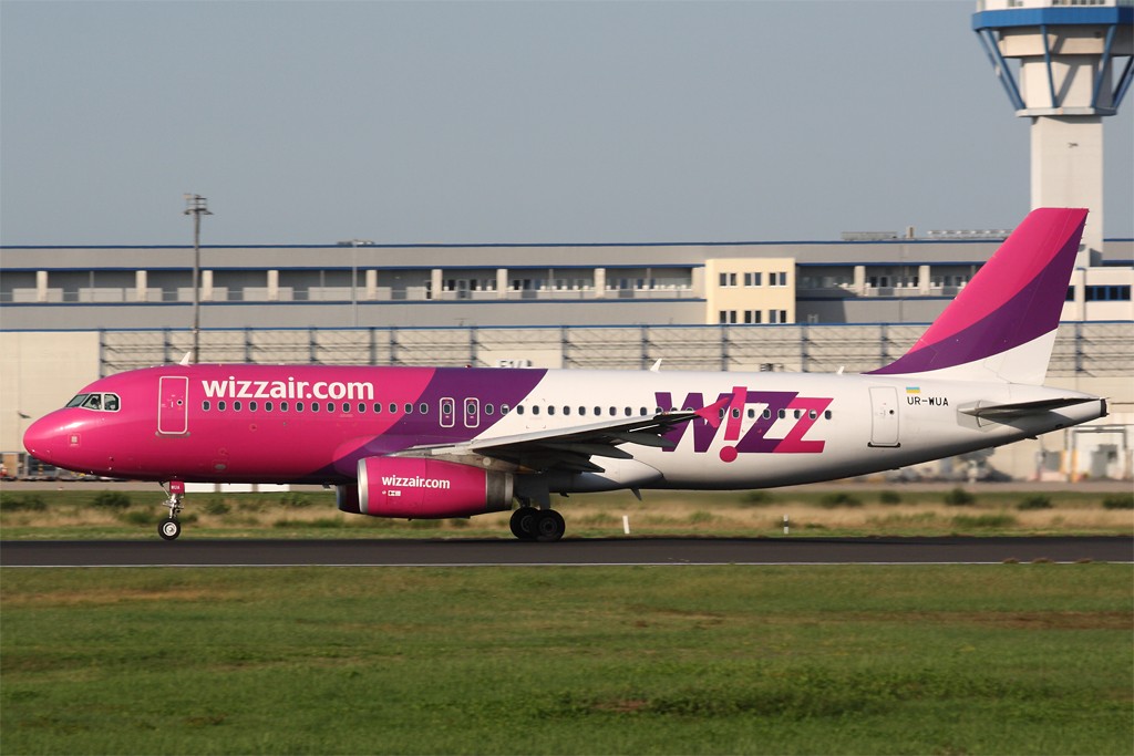 21.08.2010 - CGN A320_w12