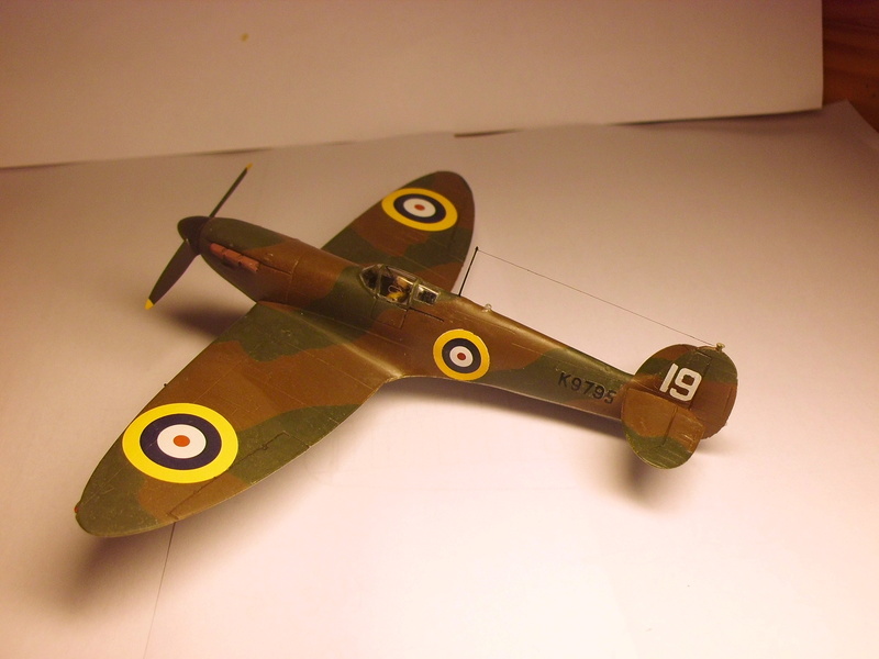 Spitfire Mk1, les premiers de la série 1/72 211