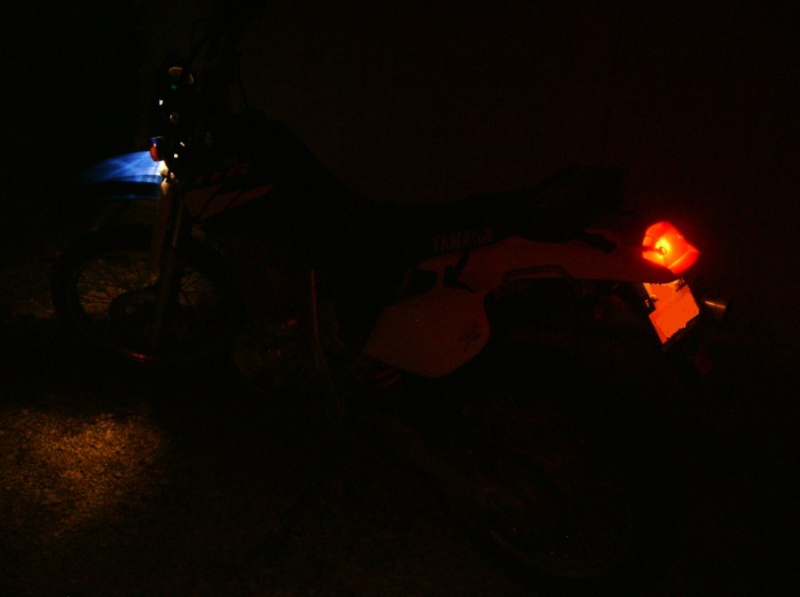  concours Oct 2012: "Votre moto et la nuit."  Cocnou10