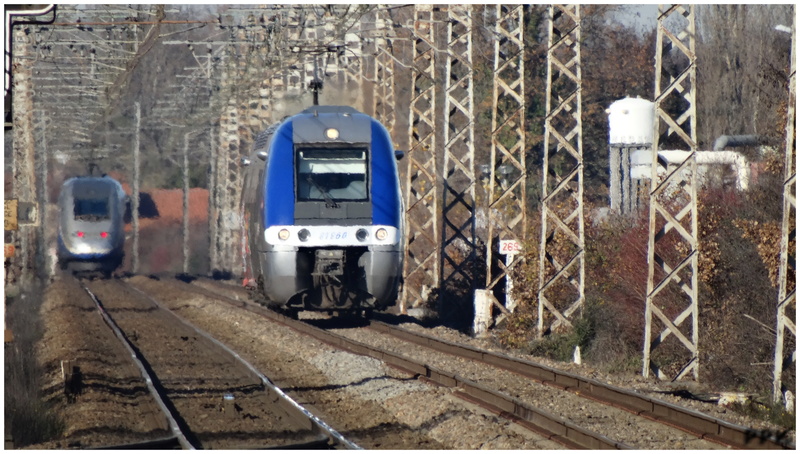 Photos et vidéos de la ligne Bordeaux - Toulouse - Narbonne - Sète (Fil 3) - Page 40 31_esc14
