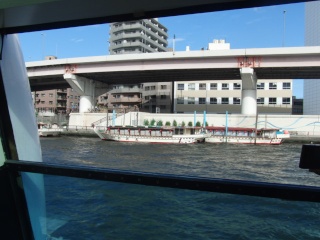 Promenade en bateau sur la Sumidagawa  Cimg1110