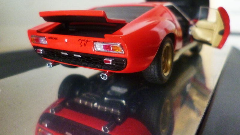 1:43 AUTOART SIGNATURE LAMBORGHINI MIURA SV - 54543 P1010213