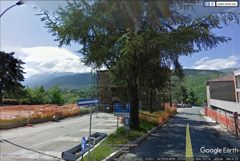 STREET VIEW : Promenade à L'Aquila... (Italie) L_aqui20