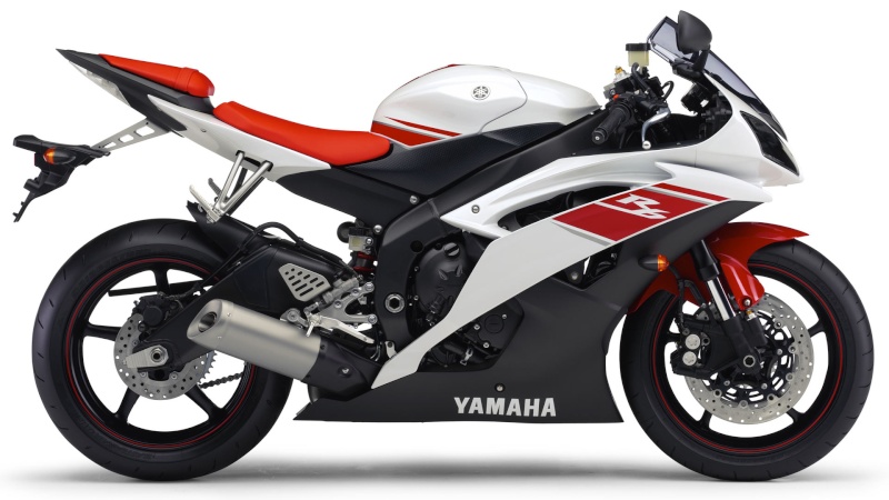 CBR 600 RR 08- Yamaha10