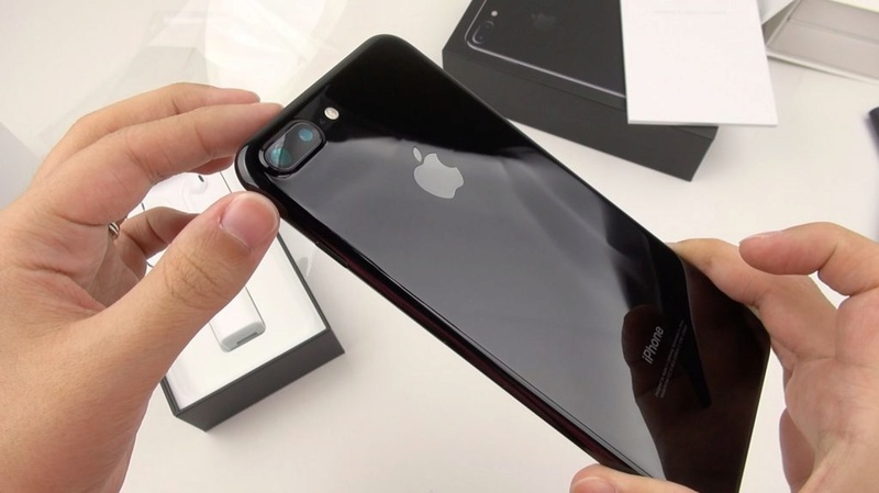 آبل ستطلق هواتف iPhone 8 بثلاثة أحجام مختلفة عام 2017 Maxres10