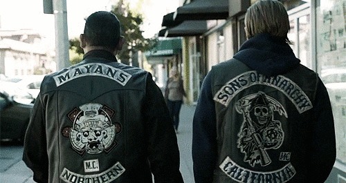 La série "mayans mc" Sons-o10