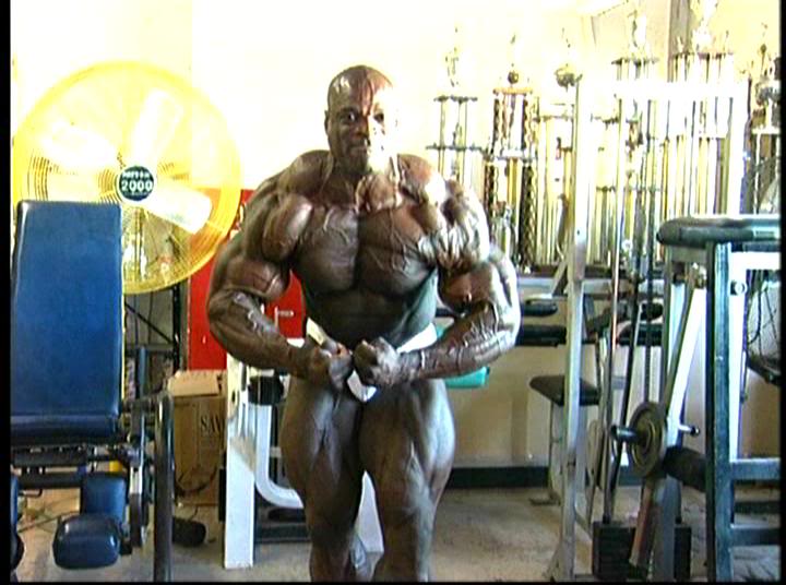 Ronnie Coleman - Page 8 Pdvd_015