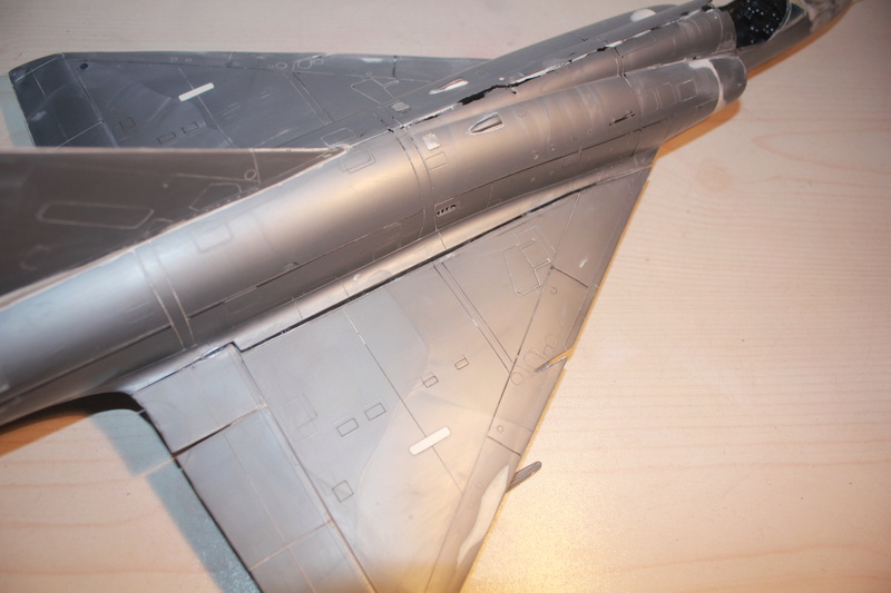 1/32 Mirage III E Revell FINI - Page 5 Img_2011