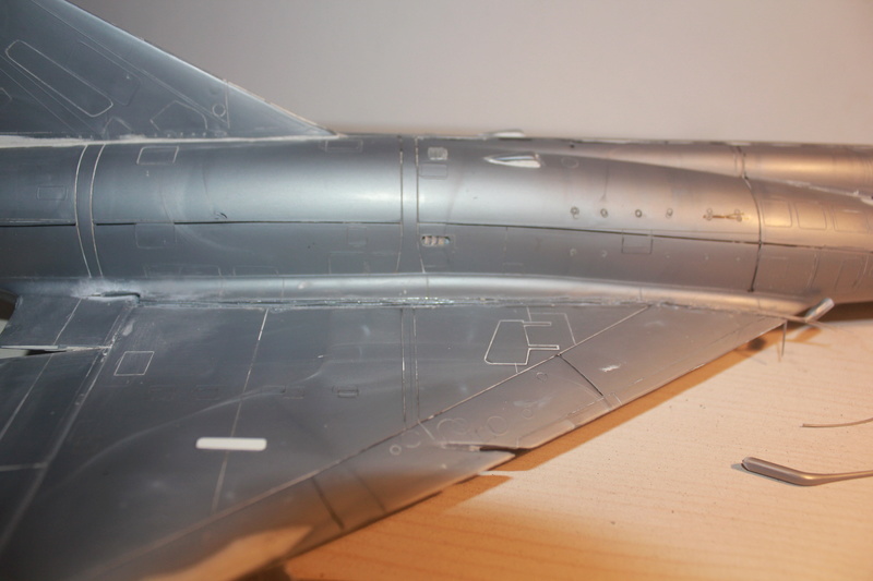 1/32  Mirage III E  Revell    FINI - Page 4 Img_2016