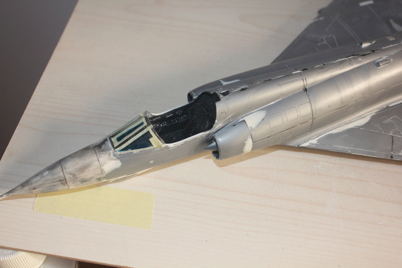 1/32  Mirage III E  Revell    FINI - Page 5 Img_2022
