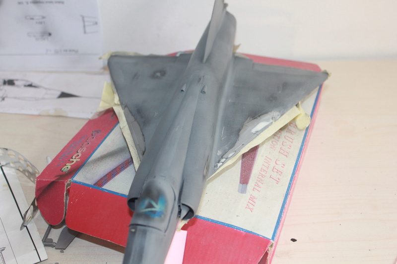 1/32  Mirage III E  Revell    FINI - Page 6 Img_2033