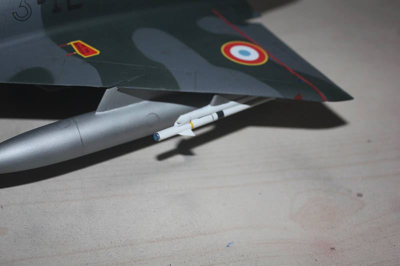 1/32  Mirage III E  Revell    FINI - Page 6 Img_2117