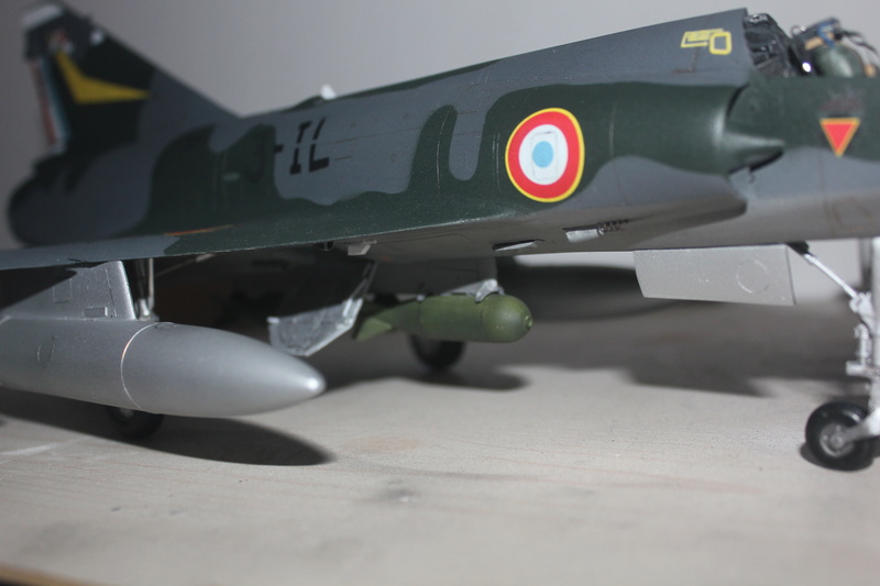 1/32  Mirage III E  Revell    FINI - Page 6 Img_2119