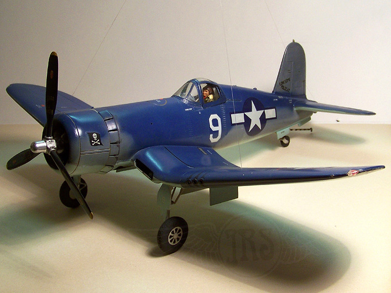 Vought F4U-1A Corsair / M 1:32 F4u_0016
