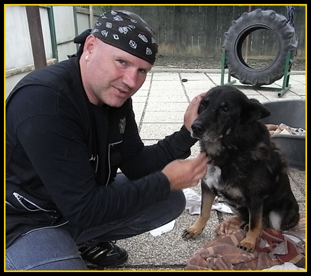 Der "Hundeschweiger" mit einem Nachruf für Max! Max110