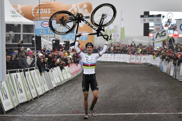 CHAMP. DE BELGIQUE "CYCLO-CROSS" -- 08.01.2017 Van_ae10