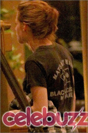 OMG Rob y kristen ... sesion de besos en montreal !! pics HQ !! K910