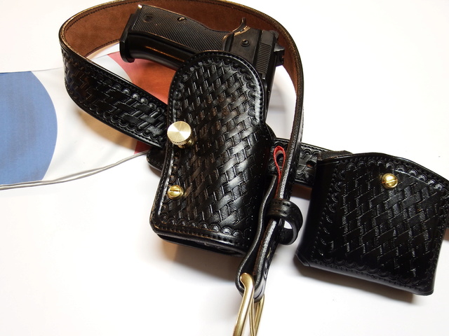 HOLSTER "TACTICAL" (spécial tir rapide) by SLYE Dscf0323
