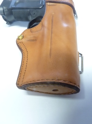 HOLSTER CUIR " MULTI FONCTIONS" : le "DREADFULL" by SLYE P1120111