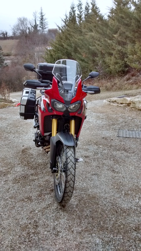 Ma nouvelle Africa Twin rouge Candy  Img_2019