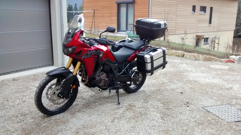 Ma nouvelle Africa Twin rouge Candy  Img_2021