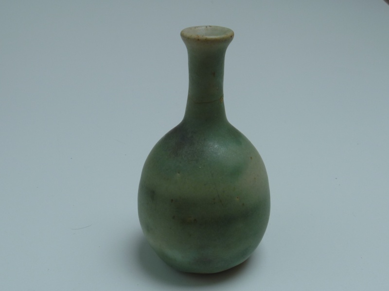 Tiny glaze test? Bud vase. P1000912