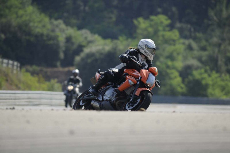 Toute 1ère sur circuit: Alès le 30 juin 2010 Er-6n10