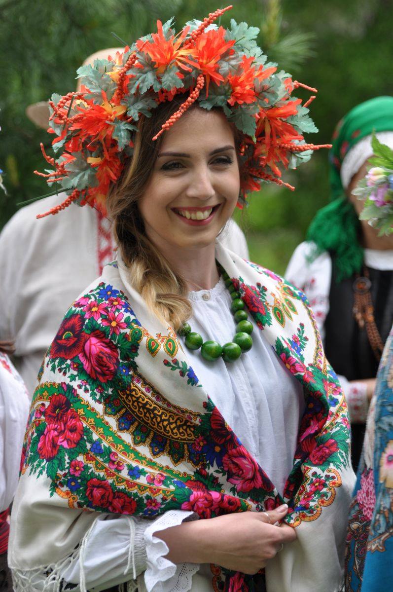 Costume ukrainien  16422410