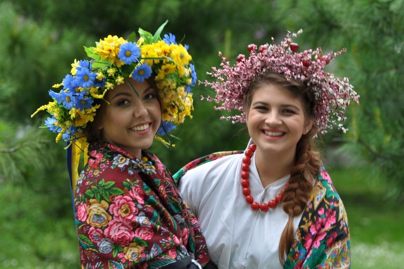 Costume ukrainien  16463410