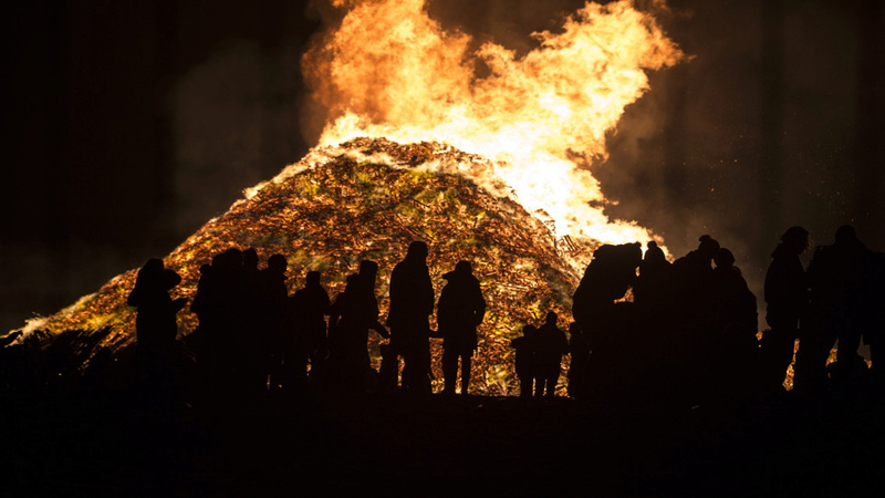 Novoli: Il più grande fuoco del mondo Focara10