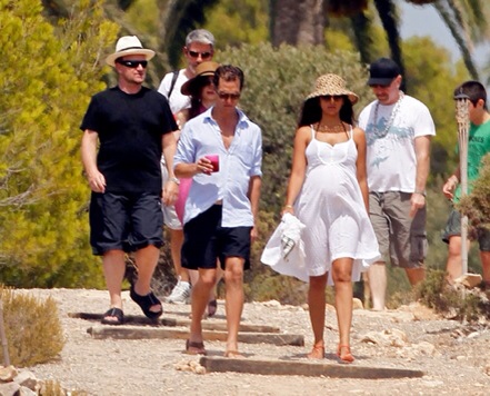 Bono y Edge de vacaciones en Ibiza Wpid-p11