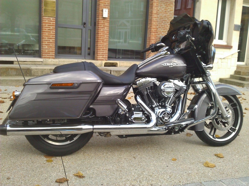 combien de STREET GLIDE  sur le forum Passion-Harley - Page 7 Image14