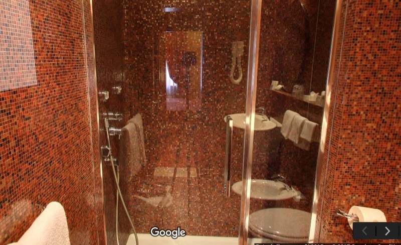 Jon Rafman, Google Street View ou la photo "ready made" - Page 2 Hotel_20