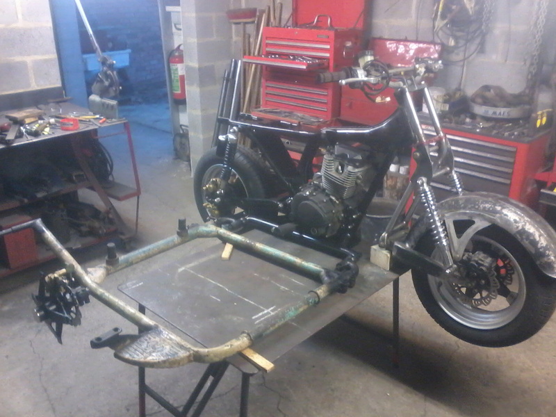 Montage Side car sur CB 125Honda avec moteur de Quad 200cc  - Page 8 Photo172