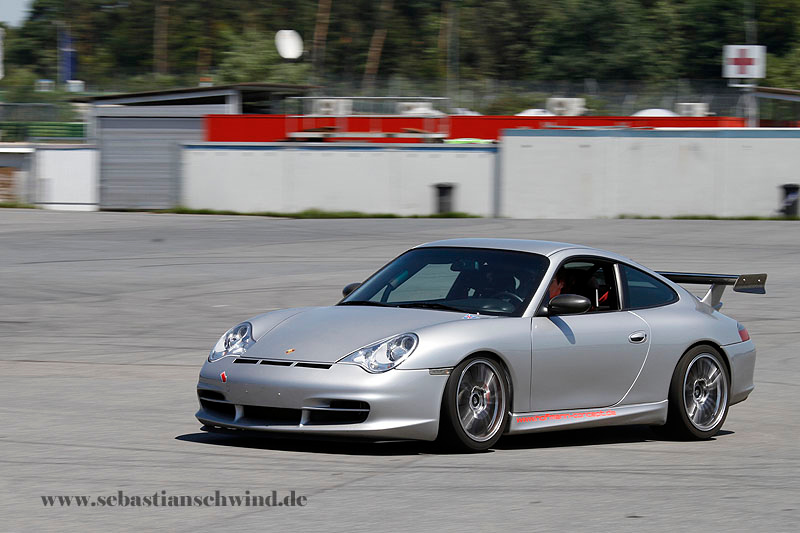 PLUS A VENDRE.Je vends ( échange 997GT3RS)ma 996 GT3 - Page 2 Downlo12