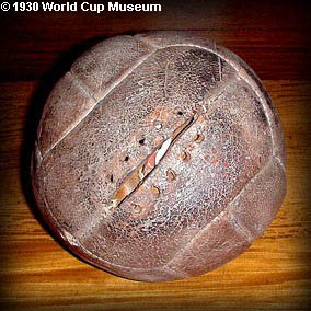 صورة أول كرة قدم فالعالم *-* Ball1910