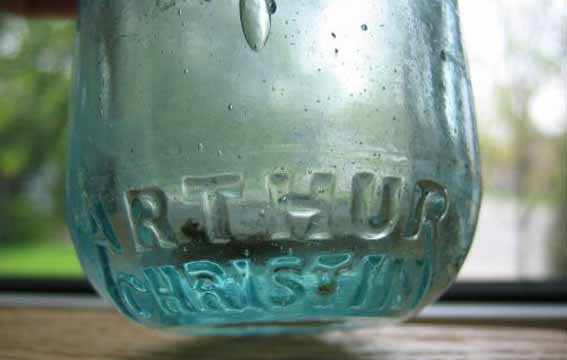 La bouteille au goulot de type "Arthur Christin" Christ11