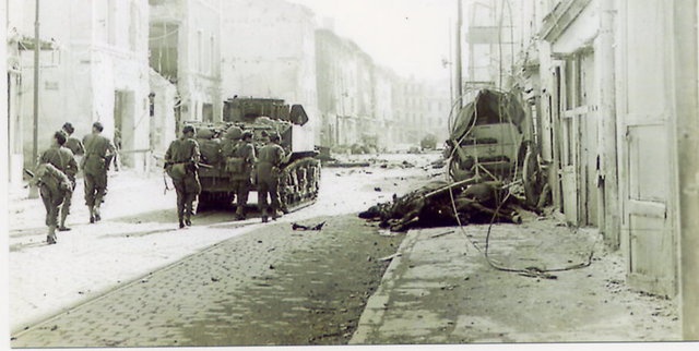 CHARS , Chocs et COMMANDOS Toulon40