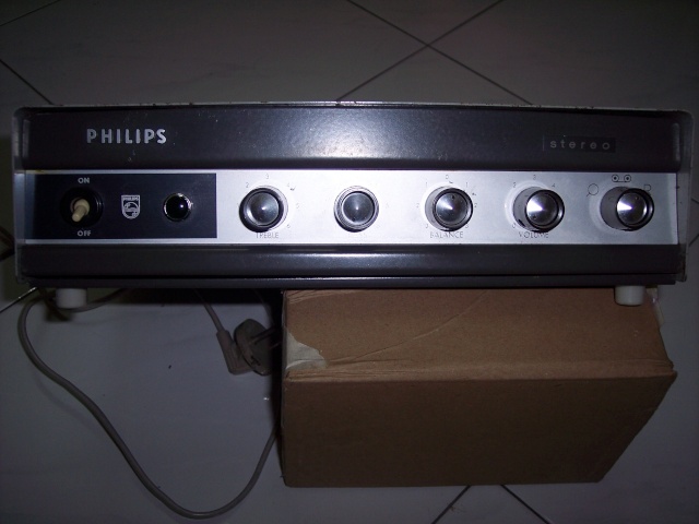 Plilips AG9016 Integrated Tube Amp (Used) 100_7614