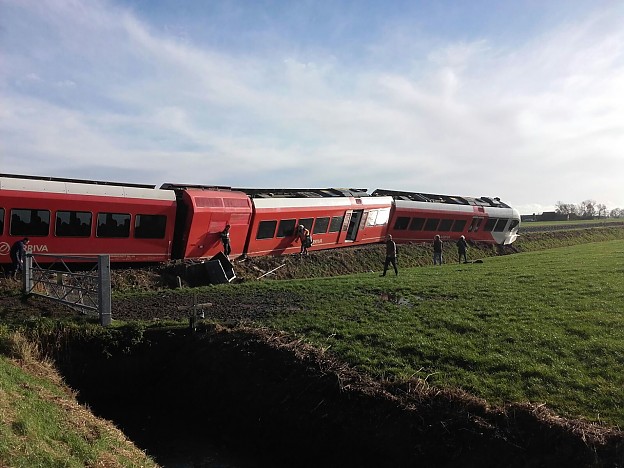 18 blessés dans une collision entre un train et un camion aux Pays-Bas 18/11/2016 28783311