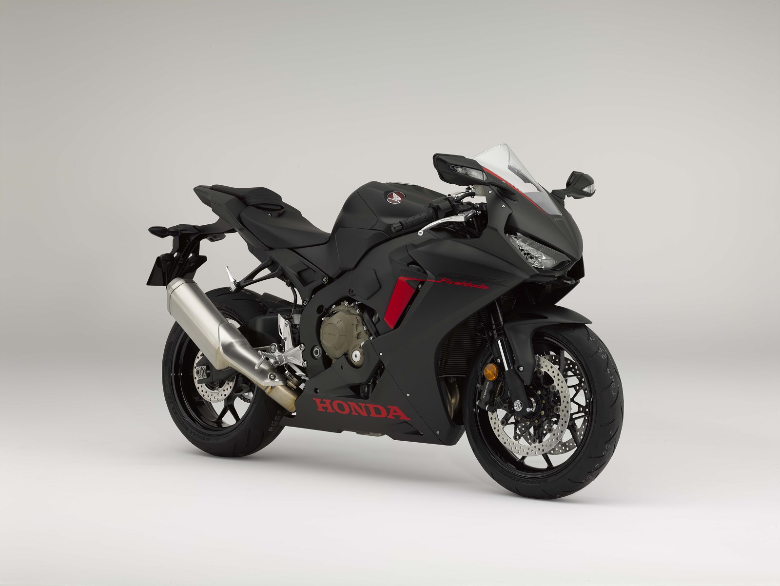 CBR 1000 2017 - Page 5 17ym-c10