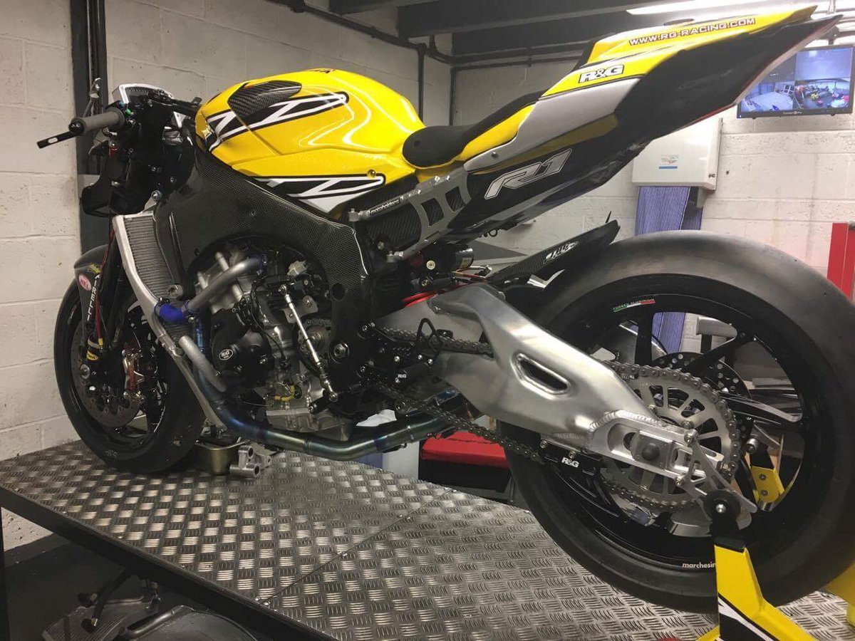 Yamaha R1 et R1M Crossplane 2015 ( sujet numero3 ) - Page 9 C4pkjh10