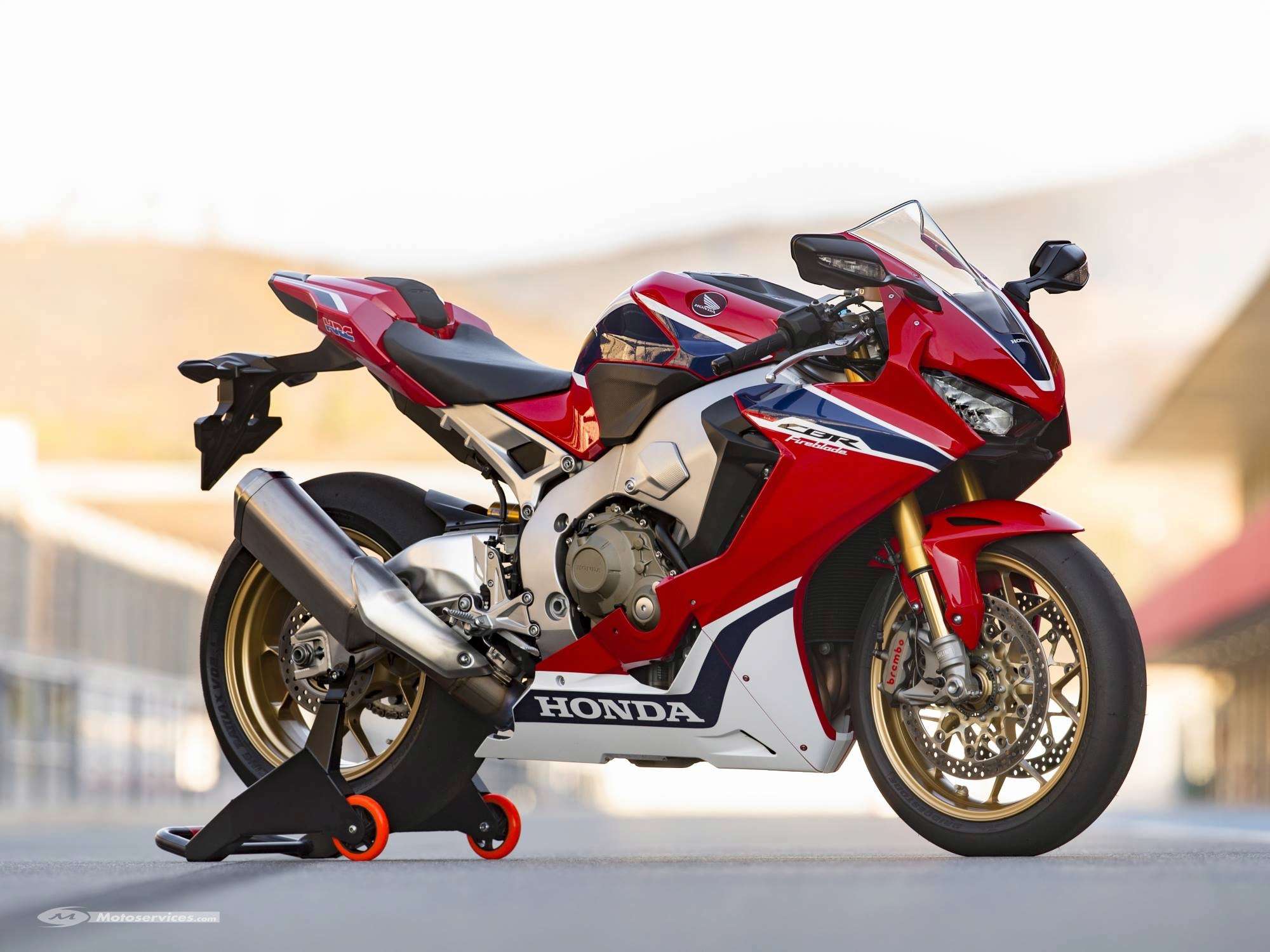 CBR 1000 2017 - Page 6 Img_1334
